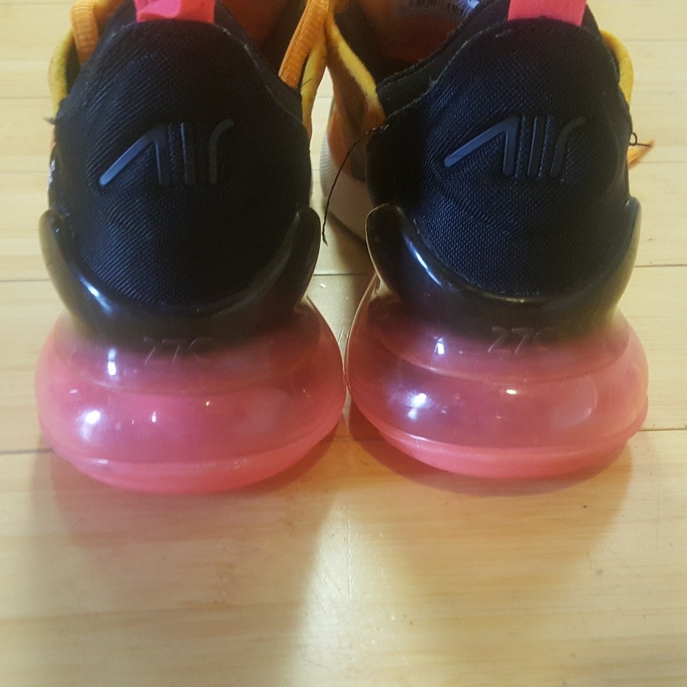 Nike Air Max  270 University Gold - Picture 8 of 8